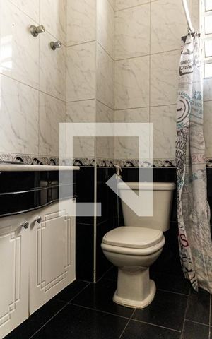 Apartamento à venda com 80m², 2 quartos e sem vagaBanheiro
