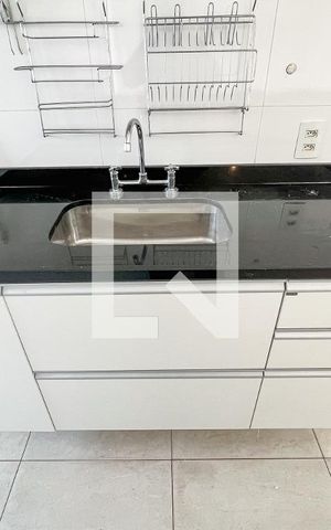 Apartamento para alugar com 60m², 2 quartos e 2 vagasCozinha