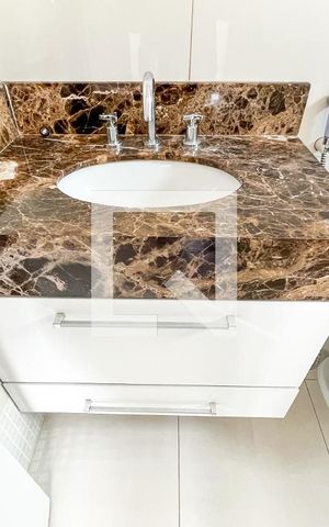 Apartamento para alugar com 60m², 2 quartos e 2 vagasBanheiro do Quarto 2