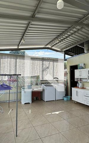 Casa à venda com 400m², 3 quartos e 4 vagasÁrea de Serviço
