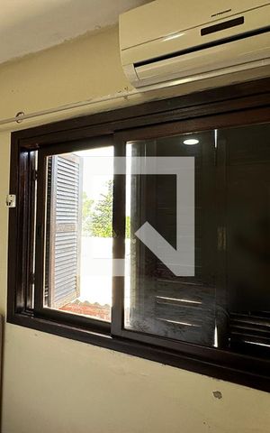 Casa à venda com 400m², 3 quartos e 4 vagasQuarto 1 - Janela