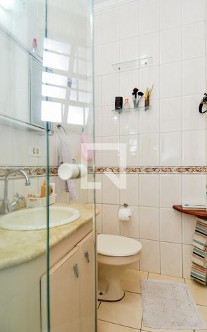 Casa à venda com 100m², 3 quartos e 2 vagasBanheiro da Suíte