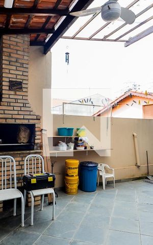 Casa à venda com 100m², 3 quartos e 2 vagasÁrea de Serviço