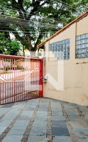Casa à venda com 100m², 3 quartos e 2 vagasGaragem