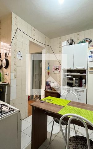 Casa à venda com 240m², 5 quartos e 3 vagas Casa à venda com 240m², 5 quartos e 3 vagasCasa 1- Cozinha