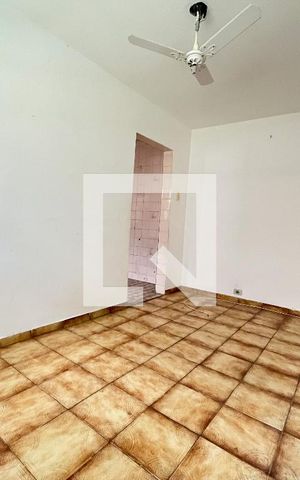 Casa à venda com 240m², 5 quartos e 3 vagas Casa à venda com 240m², 5 quartos e 3 vagasCasa 5 - Sala
