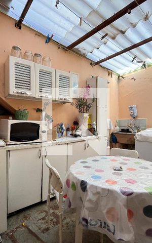 Casa à venda com 240m², 5 quartos e 3 vagas Casa à venda com 240m², 5 quartos e 3 vagasCasa 3 - Área de Serviço