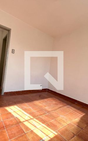Casa à venda com 240m², 5 quartos e 3 vagas Casa à venda com 240m², 5 quartos e 3 vagasCasa 2 - Sala