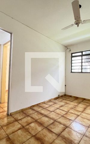 Casa à venda com 240m², 5 quartos e 3 vagas Casa à venda com 240m², 5 quartos e 3 vagasCasa 5 - Sala