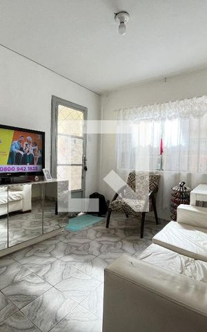 Casa à venda com 240m², 5 quartos e 3 vagas Casa à venda com 240m², 5 quartos e 3 vagasCasa 1 - Sala