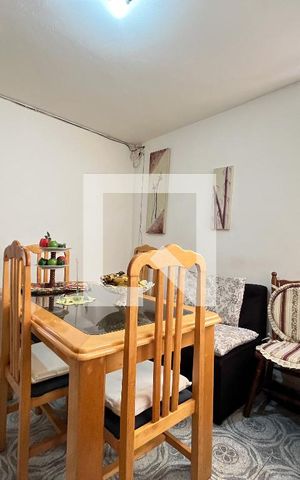 Casa à venda com 240m², 5 quartos e 3 vagas Casa à venda com 240m², 5 quartos e 3 vagasCasa 3 - Sala