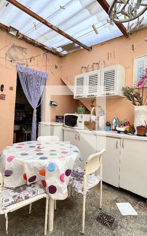 Casa à venda com 240m², 5 quartos e 3 vagas Casa à venda com 240m², 5 quartos e 3 vagasCasa 3 - Área de Serviço