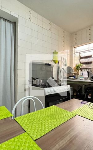Casa à venda com 240m², 5 quartos e 3 vagas Casa à venda com 240m², 5 quartos e 3 vagasCasa 1- Cozinha