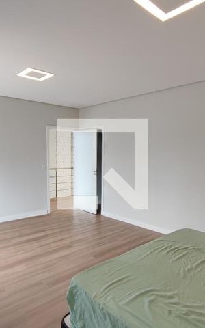 Casa de condomínio à venda com 360m², 3 quartos e 4 vagasSuíte master