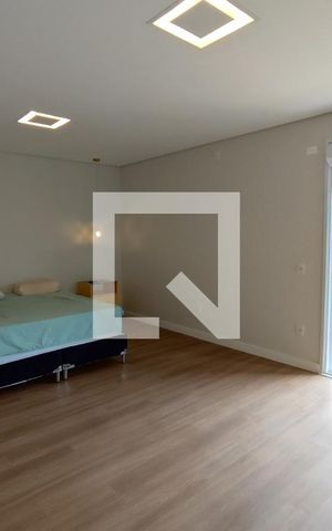 Casa de condomínio à venda com 360m², 3 quartos e 4 vagasSuíte master