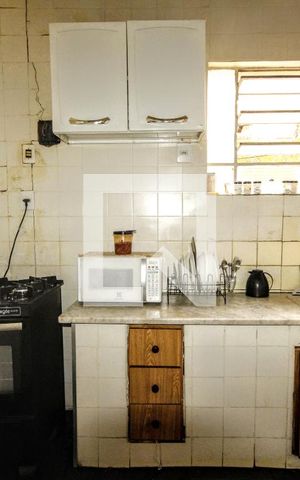Casa à venda com 202m², 2 quartos e 2 vagasCozinha