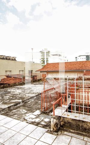 Casa à venda com 202m², 2 quartos e 2 vagasÁrea