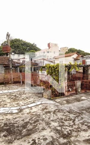 Casa à venda com 202m², 2 quartos e 2 vagasÁrea