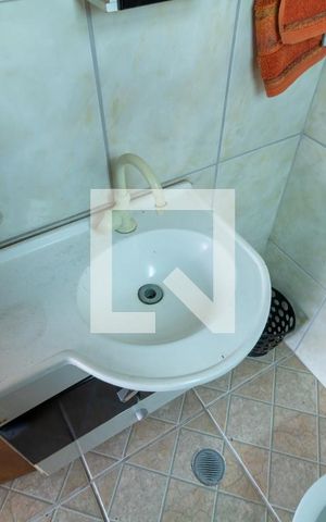 Casa à venda com 380m², 4 quartos e 2 vagas Casa à venda com 380m², 4 quartos e 2 vagasBanheiro de serviço