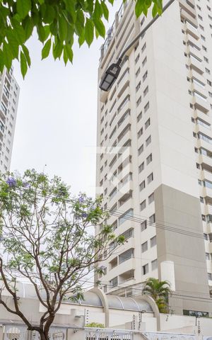 Apartamento para alugar com 49m², 2 quartos e 1 vaga Apartamento para alugar com 49m², 2 quartos e 1 vagaFachada