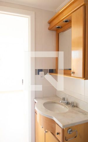 Apartamento à venda com 111m², 2 quartos e 1 vaga Apartamento à venda com 111m², 2 quartos e 1 vagaBanheiro 2