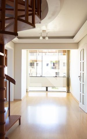 Apartamento à venda com 111m², 2 quartos e 1 vaga Apartamento à venda com 111m², 2 quartos e 1 vagaSala