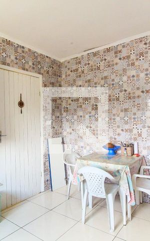Casa à venda com 130m², 3 quartos e 2 vagas Casa à venda com 130m², 3 quartos e 2 vagasCozinha