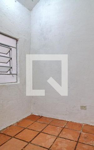 Casa para alugar com 250m², 2 quartos e 4 vagas Casa para alugar com 250m², 2 quartos e 4 vagasQuarto de Serviço