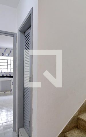Casa para alugar com 250m², 2 quartos e 4 vagas Casa para alugar com 250m², 2 quartos e 4 vagasAcesso