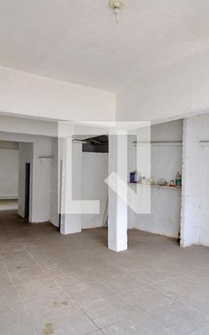 Casa para alugar com 250m², 2 quartos e 4 vagas Casa para alugar com 250m², 2 quartos e 4 vagasGaragem