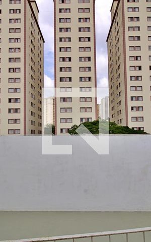 Casa para alugar com 250m², 2 quartos e 4 vagas Casa para alugar com 250m², 2 quartos e 4 vagasVista do Quarto 2