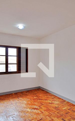 Casa para alugar com 250m², 2 quartos e 4 vagas Casa para alugar com 250m², 2 quartos e 4 vagasQuarto 1