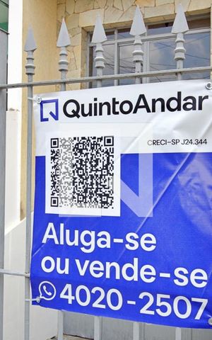 Casa para alugar com 250m², 2 quartos e 4 vagas Casa para alugar com 250m², 2 quartos e 4 vagasFachada