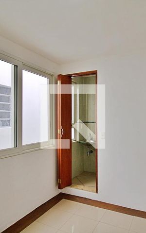 Casa para alugar com 250m², 2 quartos e 4 vagas Casa para alugar com 250m², 2 quartos e 4 vagasEdícula