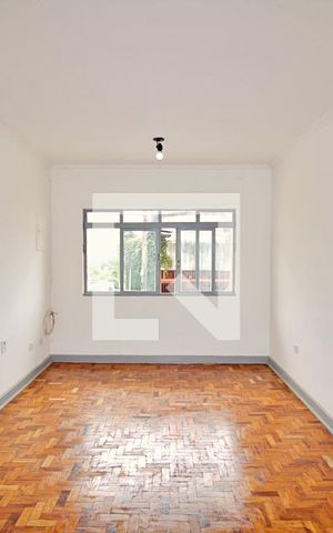 Casa para alugar com 250m², 2 quartos e 4 vagas Casa para alugar com 250m², 2 quartos e 4 vagasSala
