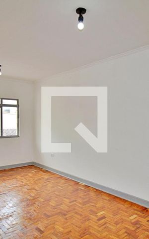 Casa para alugar com 250m², 2 quartos e 4 vagas Casa para alugar com 250m², 2 quartos e 4 vagasSala