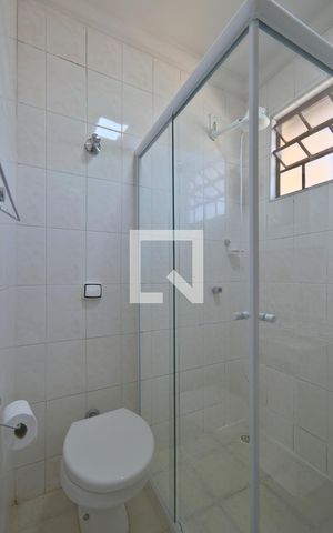 Casa de condomínio para alugar com 59m², 2 quartos e 1 vaga Casa de condomínio para alugar com 59m², 2 quartos e 1 vagaBanheiro Social