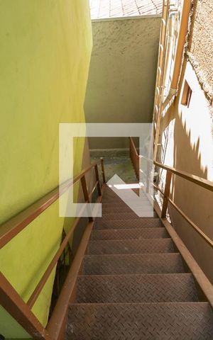 Casa para alugar com 125m², 3 quartos e sem vaga Casa para alugar com 125m², 3 quartos e sem vagaEscada