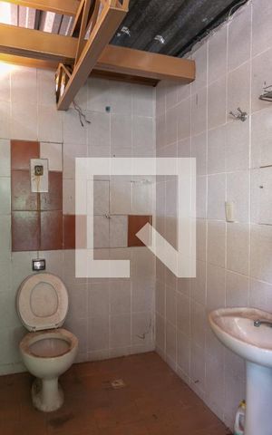 Casa para alugar com 125m², 3 quartos e sem vaga Casa para alugar com 125m², 3 quartos e sem vagaBanheiro de Serviço