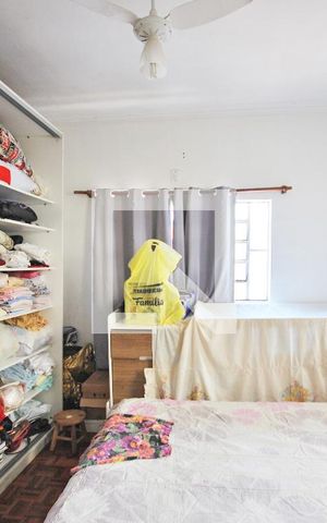Casa à venda com 594m², 5 quartos e 8 vagasQuarto 3 - Casa 1