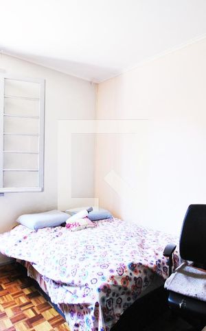 Casa à venda com 594m², 5 quartos e 8 vagasQuarto 2 - Casa 1