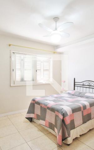 Casa à venda com 594m², 5 quartos e 8 vagasQuarto 1 da casa 2