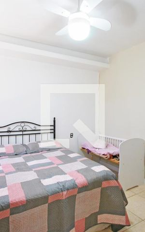 Casa à venda com 594m², 5 quartos e 8 vagasQuarto 1 da casa 2