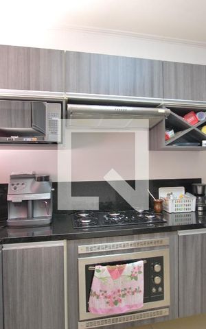 Casa à venda com 594m², 5 quartos e 8 vagasCozinha da casa 2