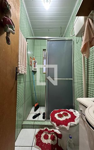 Casa à venda com 300m², 6 quartos e 2 vagasBanheiro