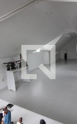 Casa à venda com 340m², 4 quartos e 3 vagassótão
