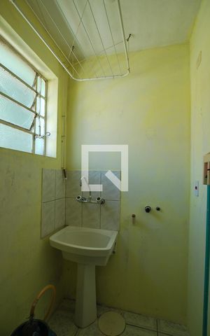 Apartamento para alugar com 80m², 3 quartos e 1 vagaÁrea de Serviço
