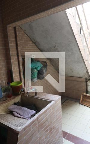 Casa à venda com 220m², 5 quartos e 3 vagasÁrea de Serviço