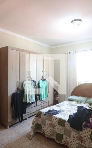 Casa à venda com 220m², 5 quartos e 3 vagasSuíte 