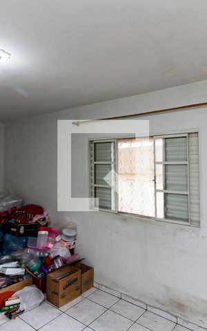 Casa à venda com 252m², 4 quartos e 3 vagas Casa à venda com 252m², 4 quartos e 3 vagasQuarto 1